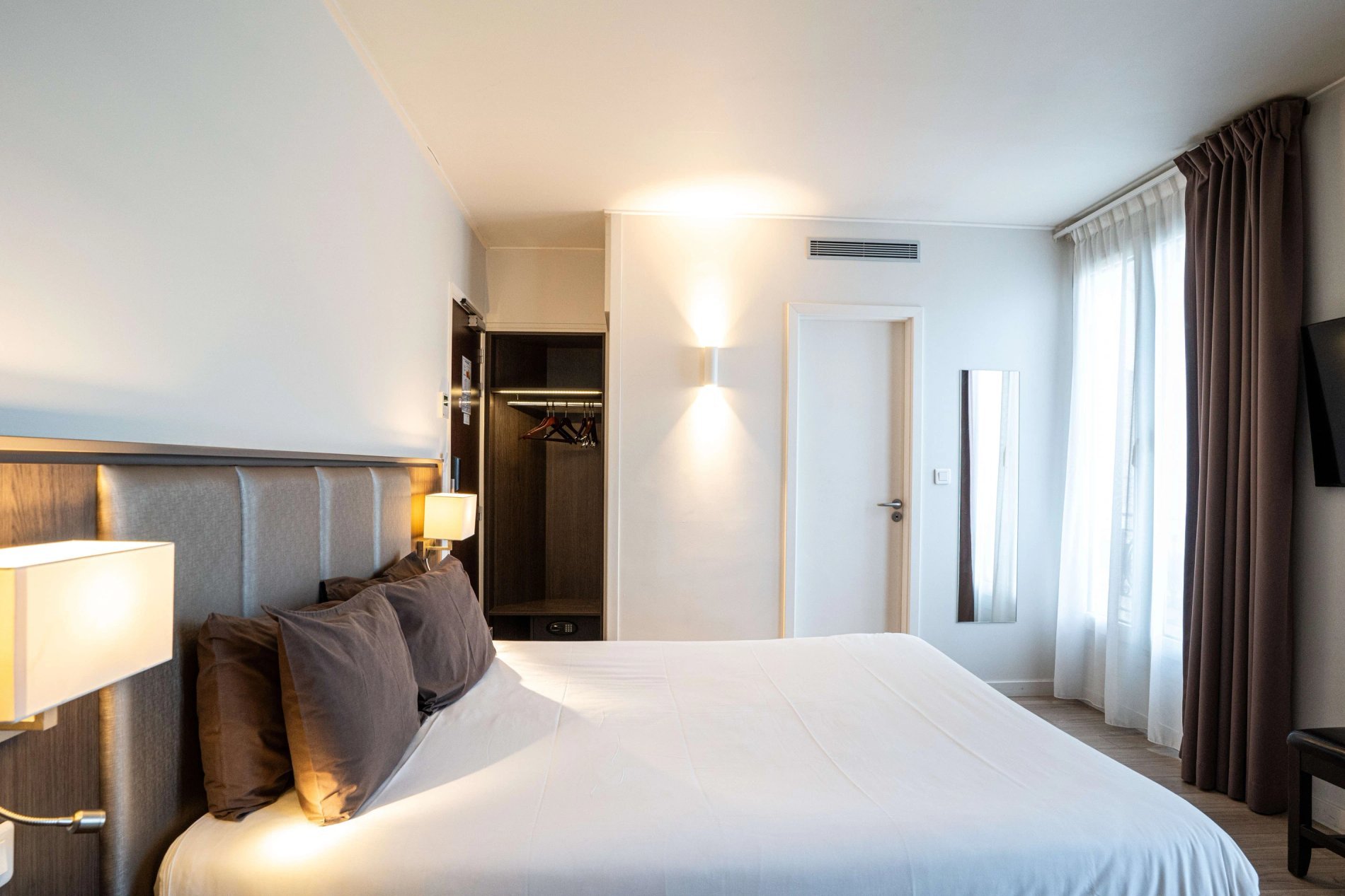 Superior Room - Hôtel de Flore - Boutique Hôtel Paris Montmartre